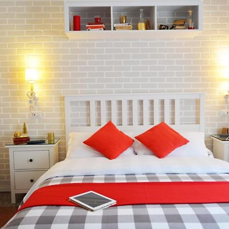 Moonlight Inn Guesthouse روما المظهر الخارجي الصورة