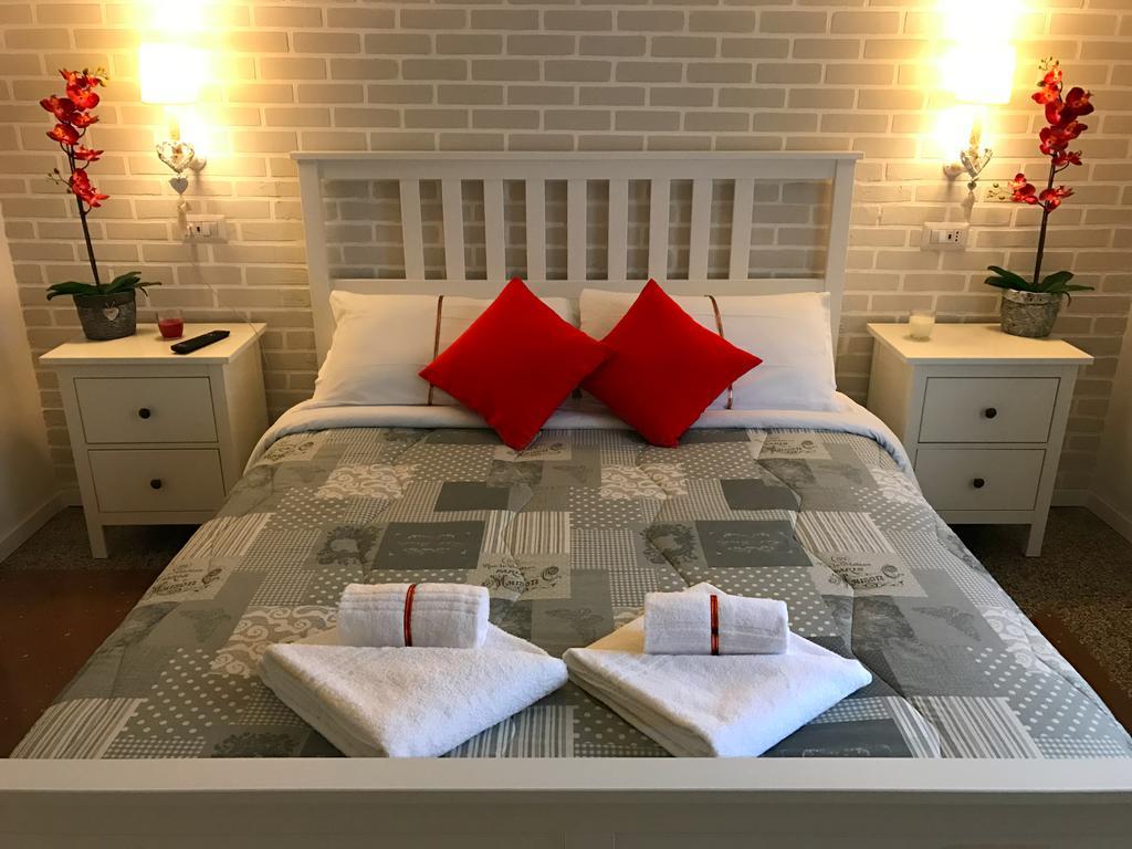 Moonlight Inn Guesthouse روما المظهر الخارجي الصورة