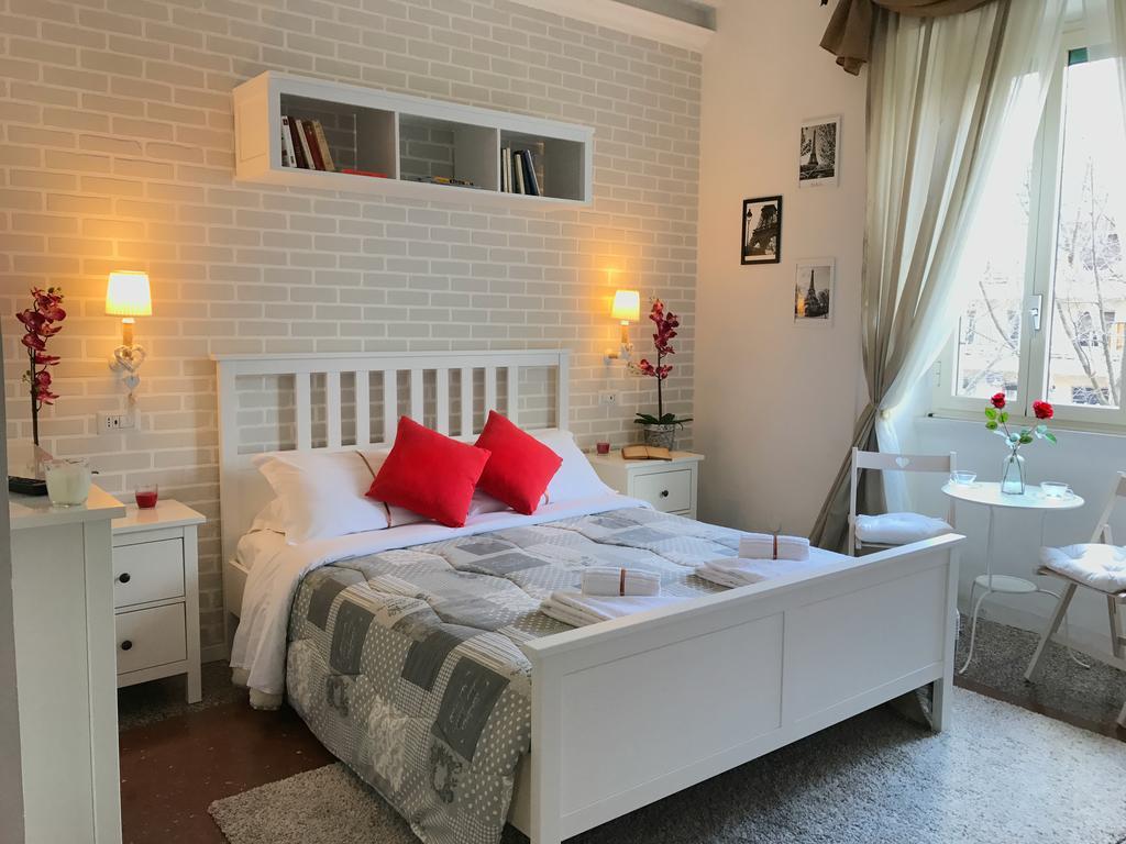 Moonlight Inn Guesthouse روما المظهر الخارجي الصورة