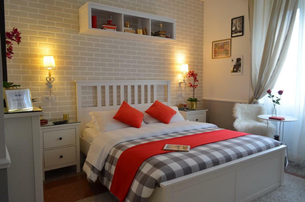 Moonlight Inn Guesthouse روما المظهر الخارجي الصورة