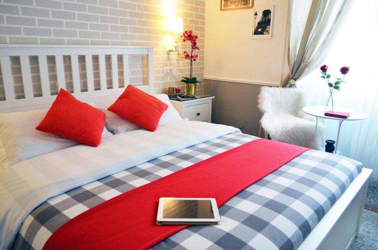 Moonlight Inn Guesthouse روما المظهر الخارجي الصورة