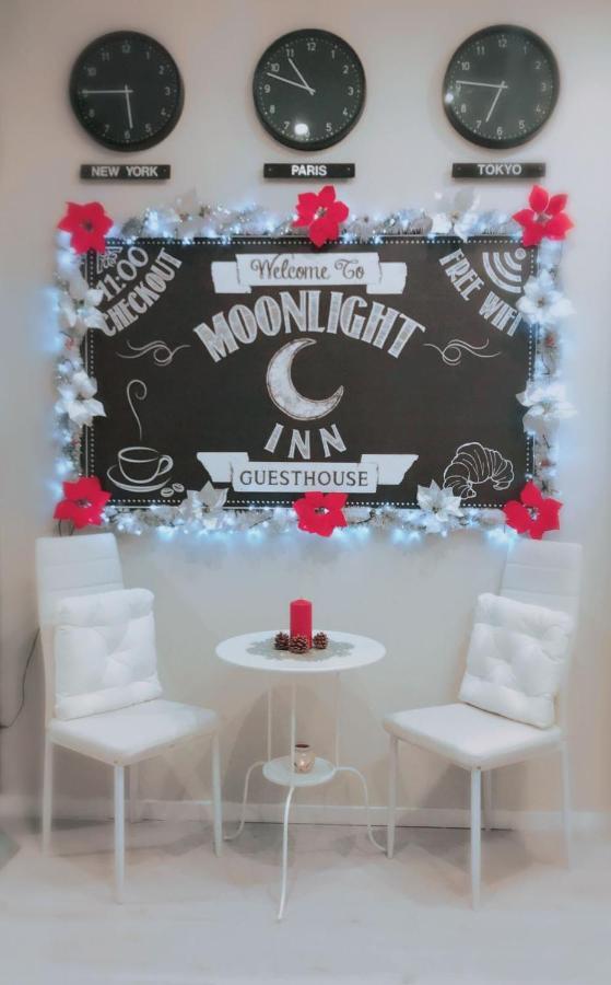Moonlight Inn Guesthouse روما المظهر الخارجي الصورة